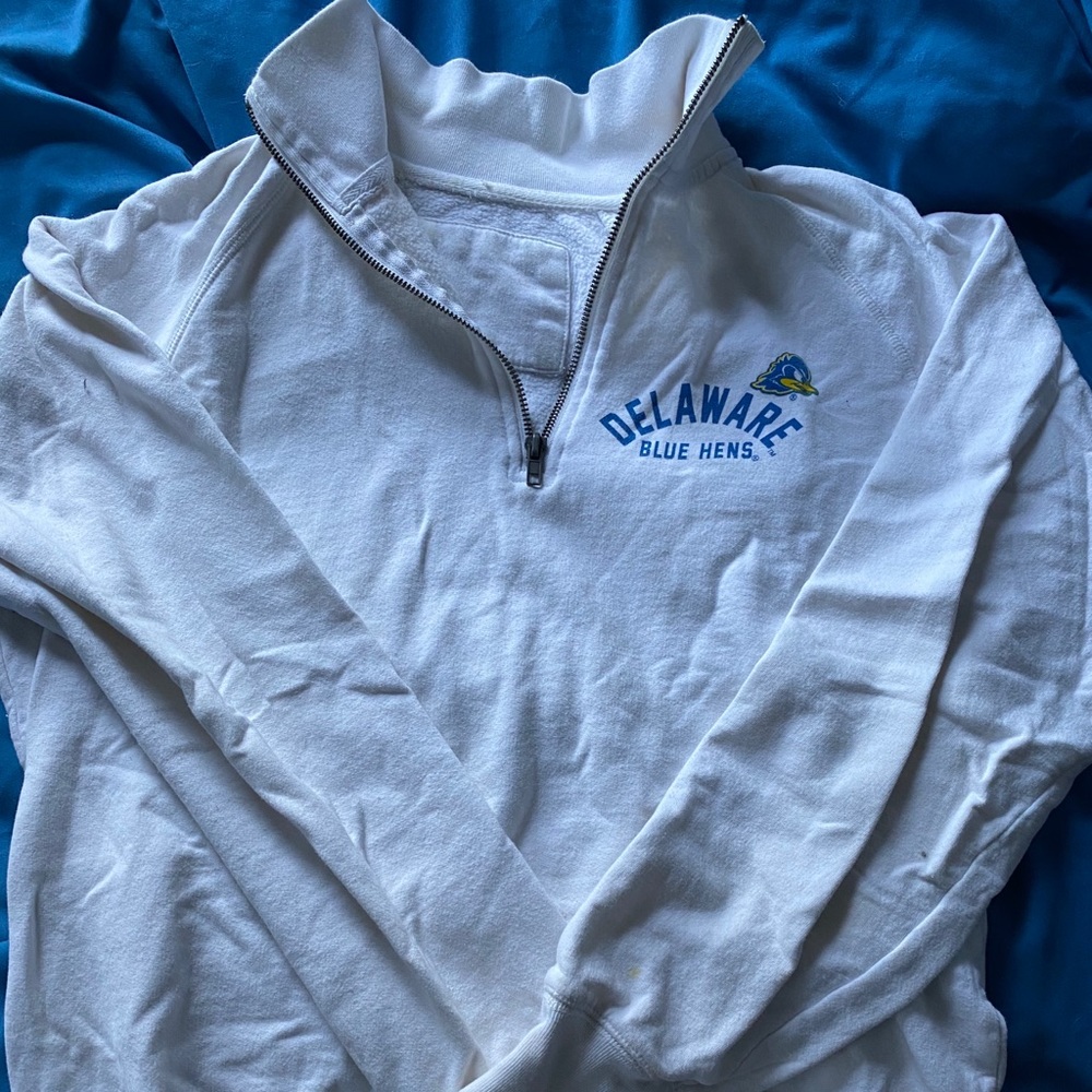UDel quarter zip